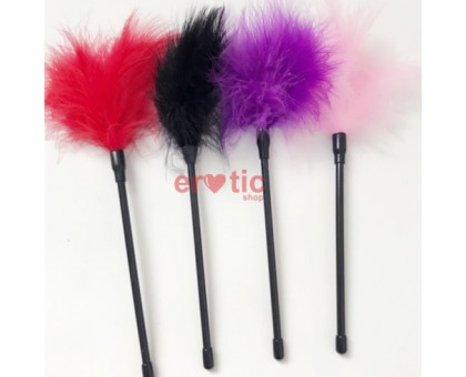 Exciting brush feather for caresses